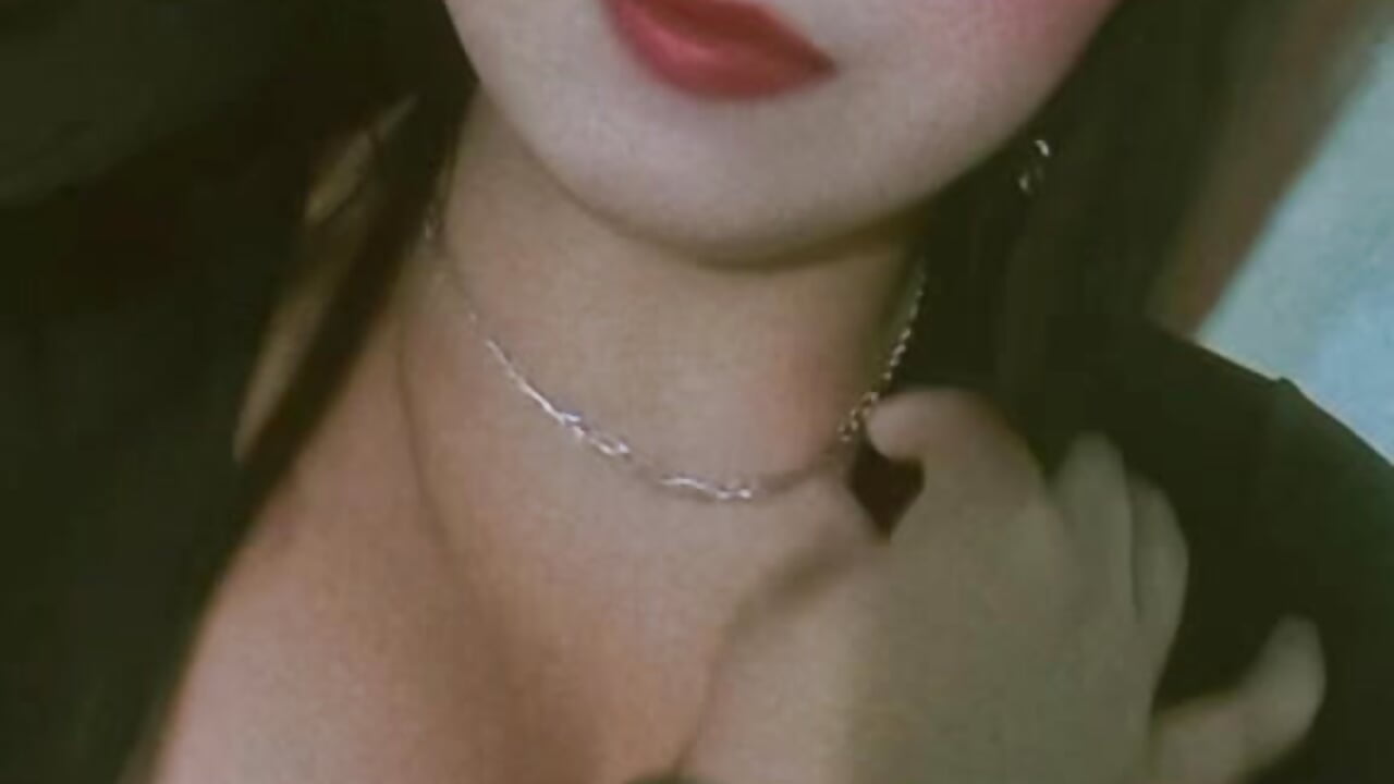 1001133086 - video by Melziinhah