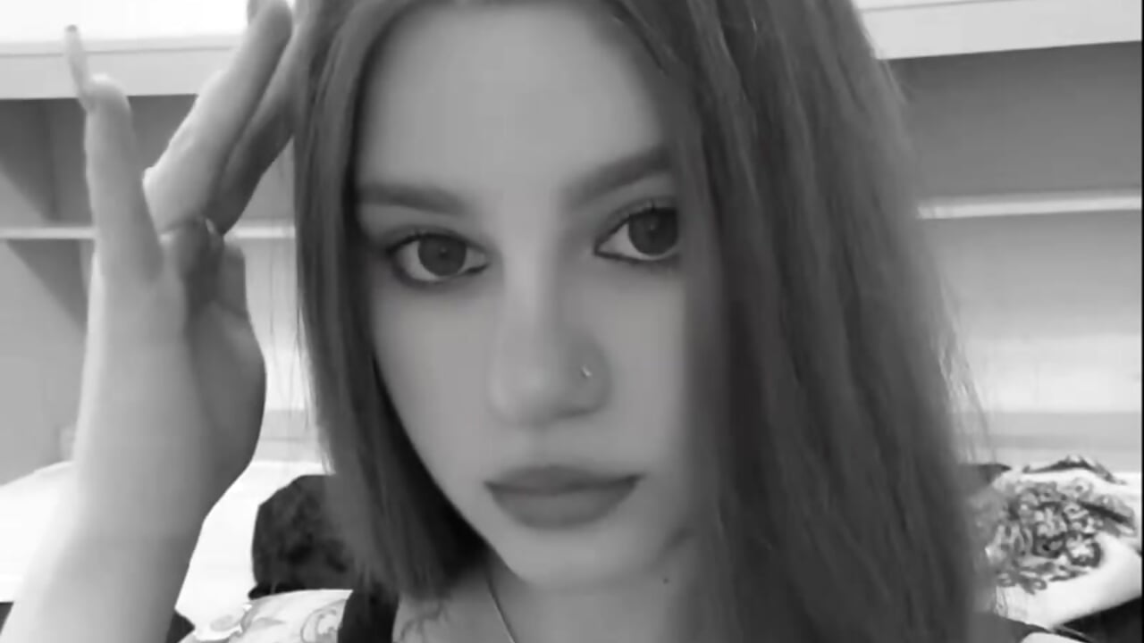 I'm just admiring myself - видео от уебкам модела belly_belle
