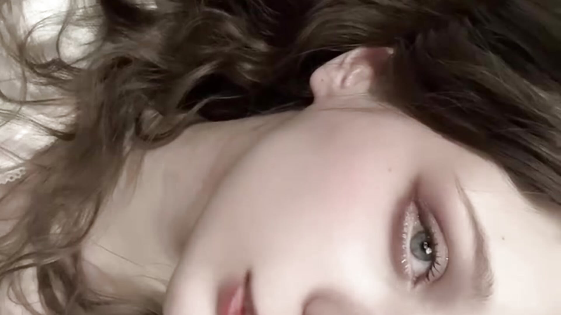 Me <3 - відео від вебкаммоделі SweetyKiki