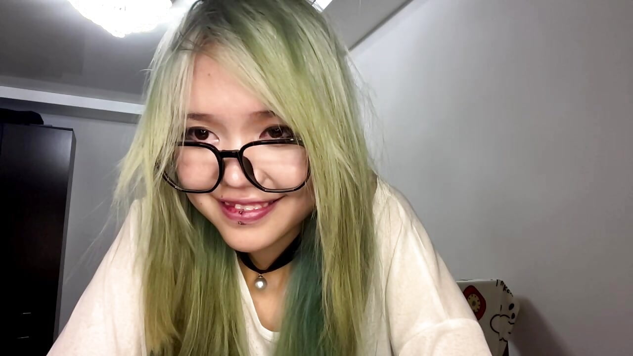 its me – video af KairiNox cam-model