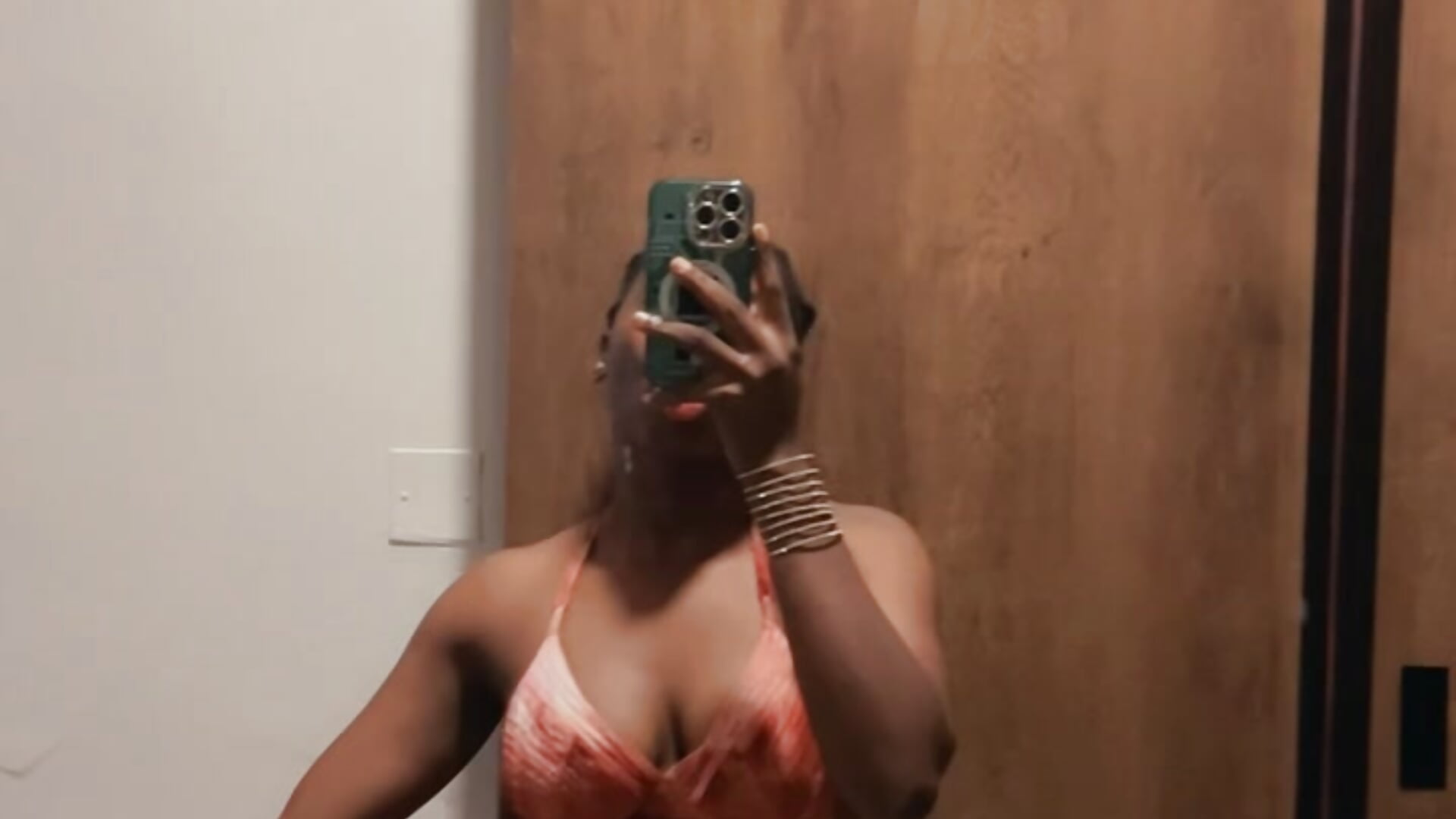 34059935-E26B-44DC-9A31-19CA3E452CBF - video by sweetobx cam model