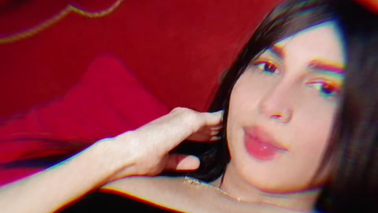 a shy little girl - video by Chloe_star___