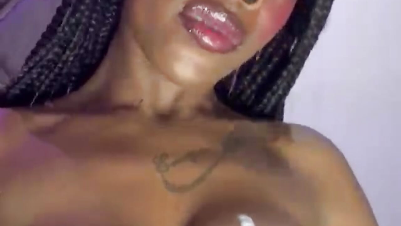 Want to suck them? - vídeo de Annaafoxx modelo de câmara