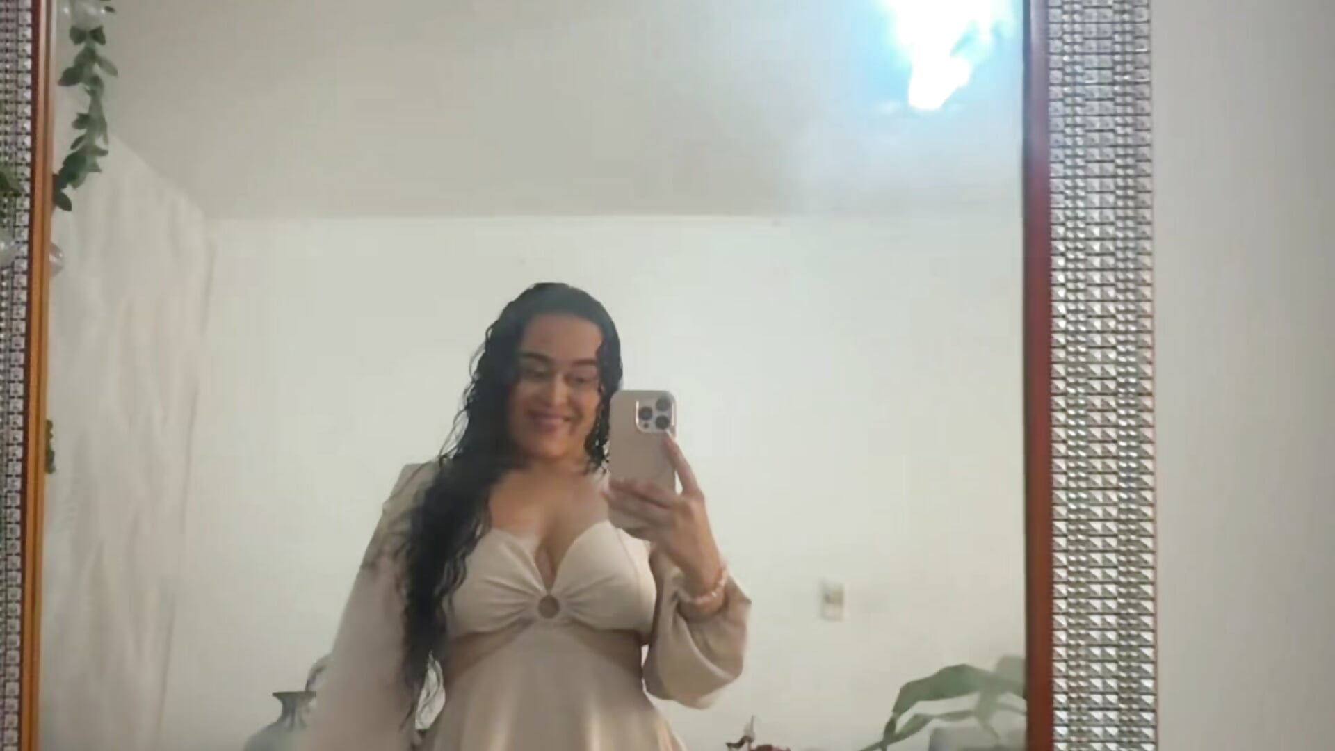 I love dresses 👗✨🤎 - відео від вебкаммоделі Sabrinashark