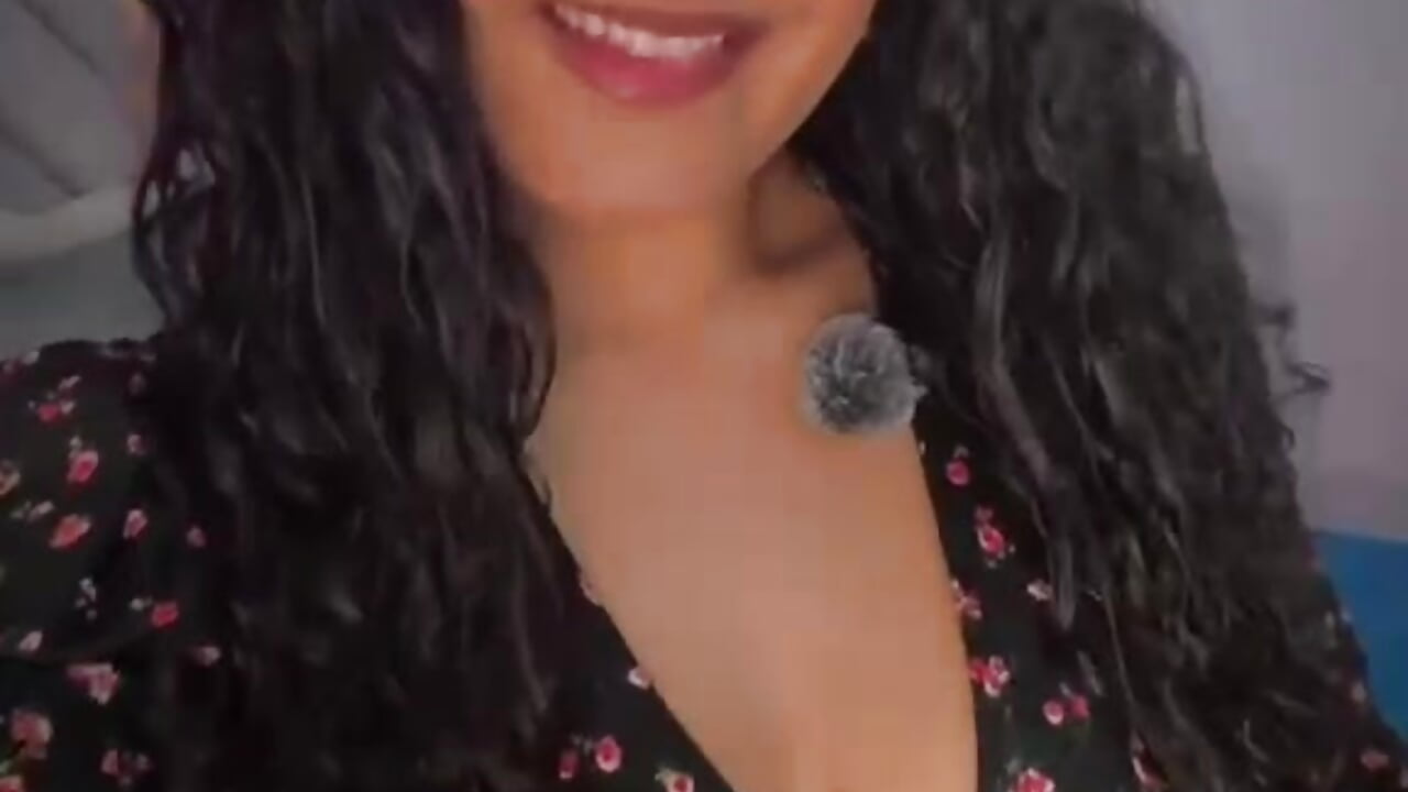 I look cute in my floral dress, darling - video by Sabrinashark cam model
