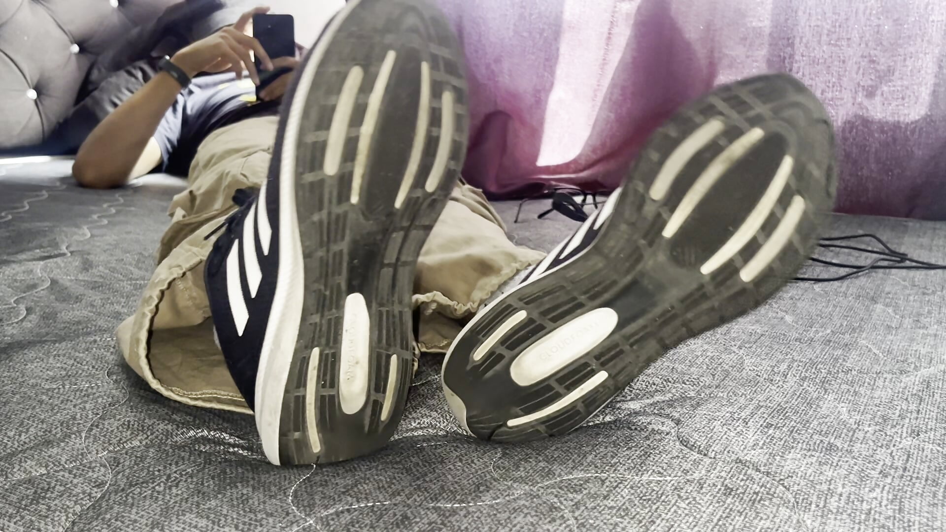 SWEATY COLLEGE SOCKS – видео вебкам-модели EthanKing__