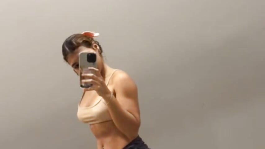 WhatsApp Video 2024-04-10 at 7,40,29 AM – video modela na kameri Lanarouse1