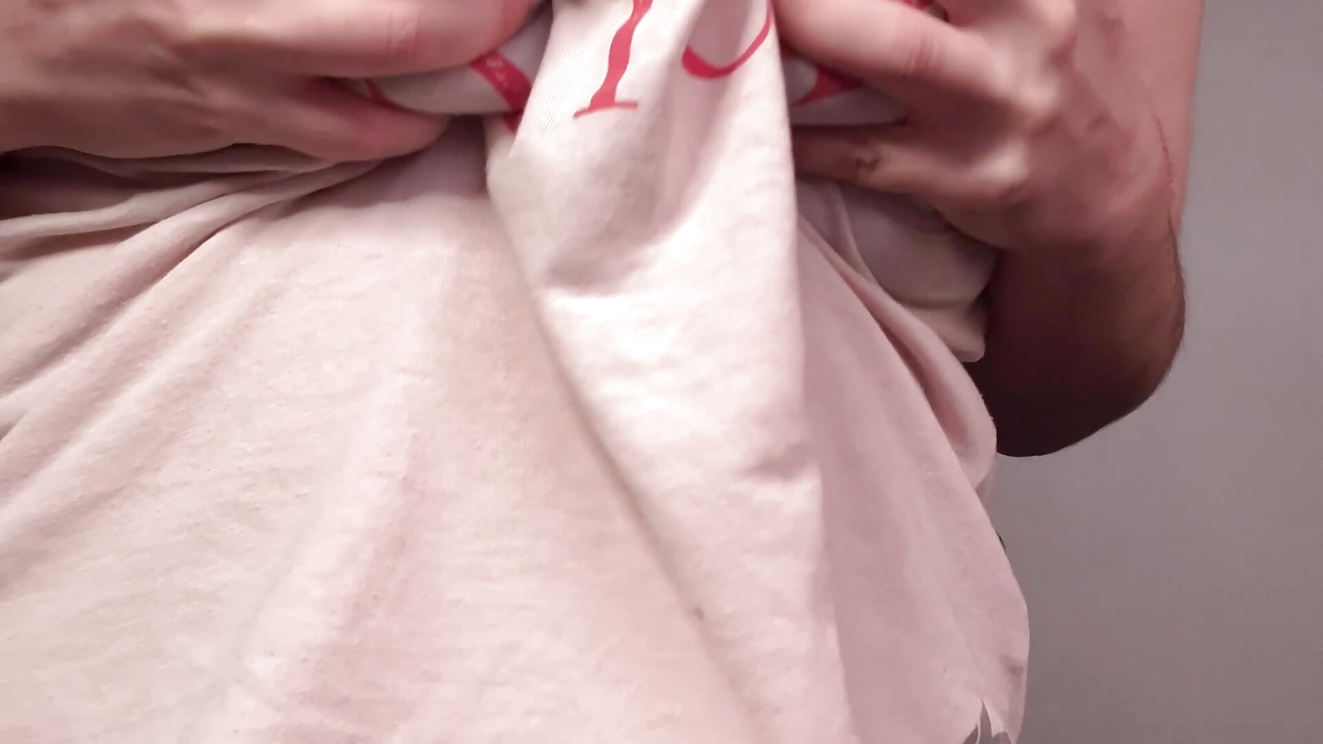 Teasing My Shirt Off - video by auraauaa cam model