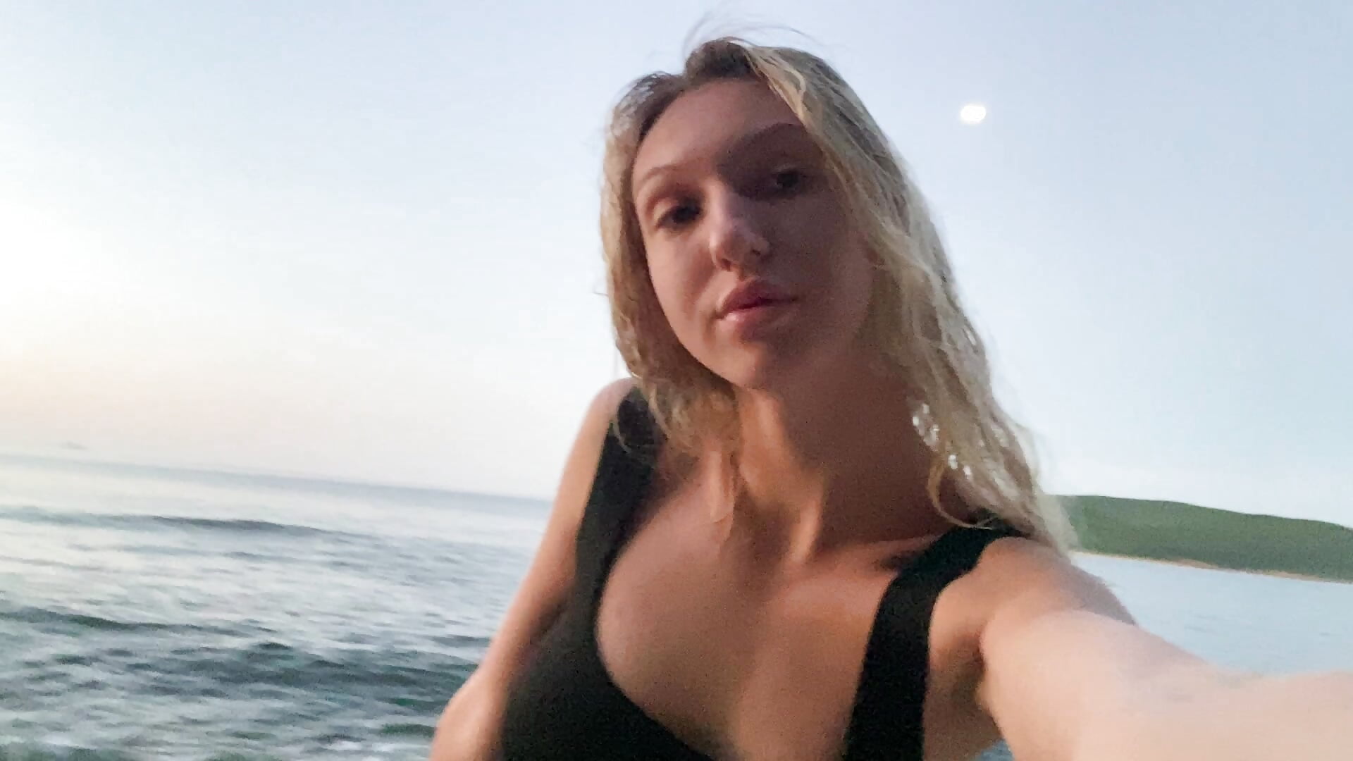 Sunkisses – video af BabeBite cam-model