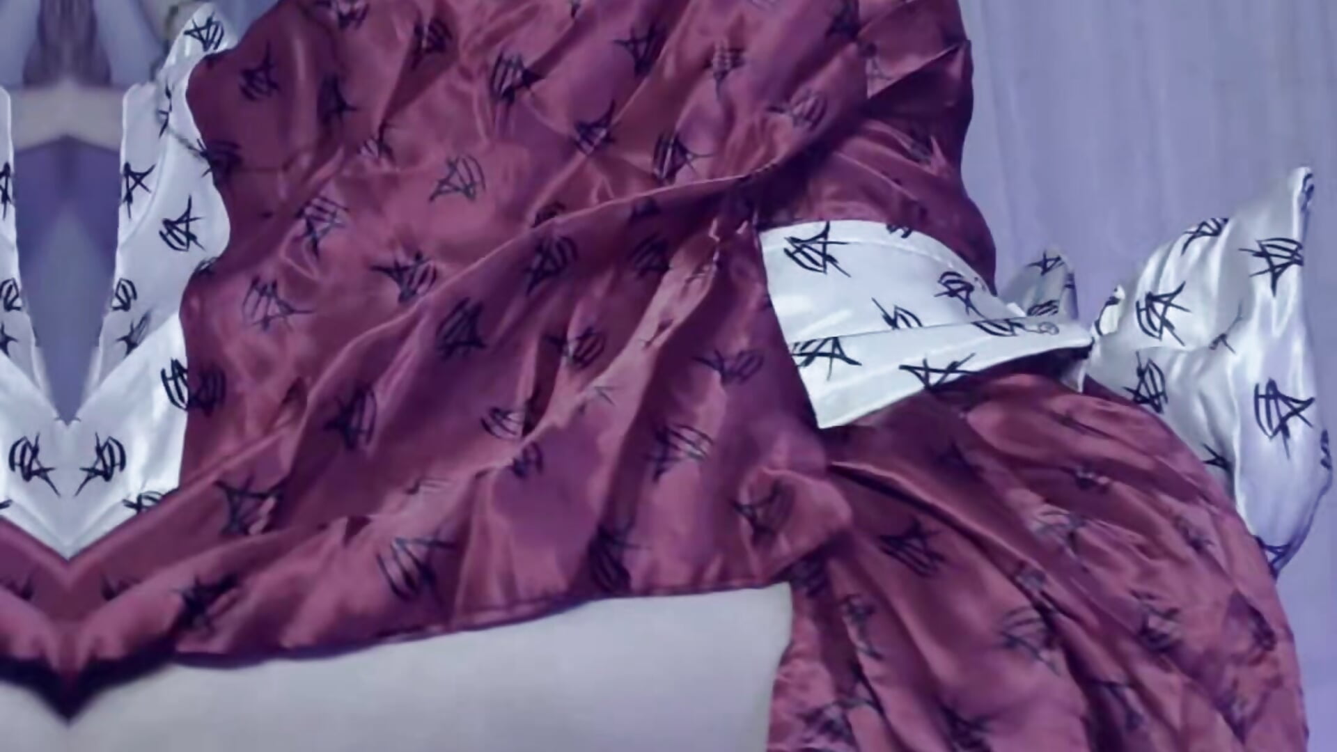 You like my costume - video by jessierocketx cam model