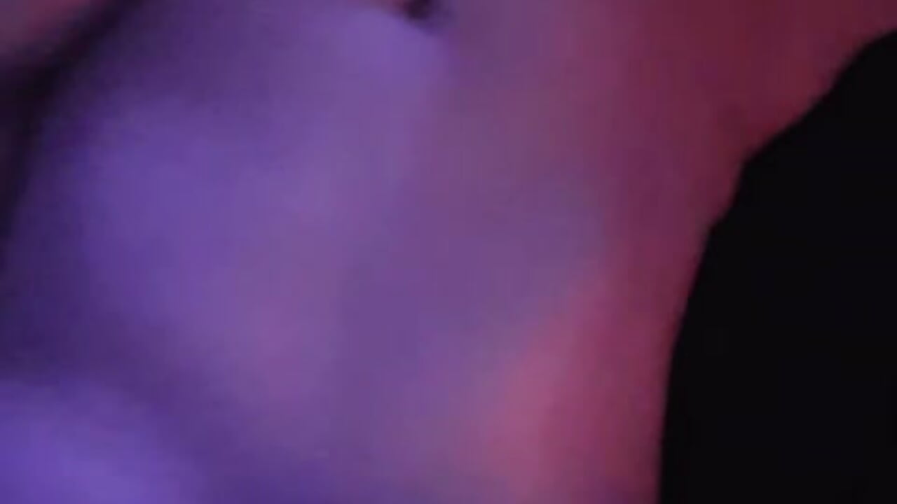 Feeling the Vibes - video by AddieChaos18
