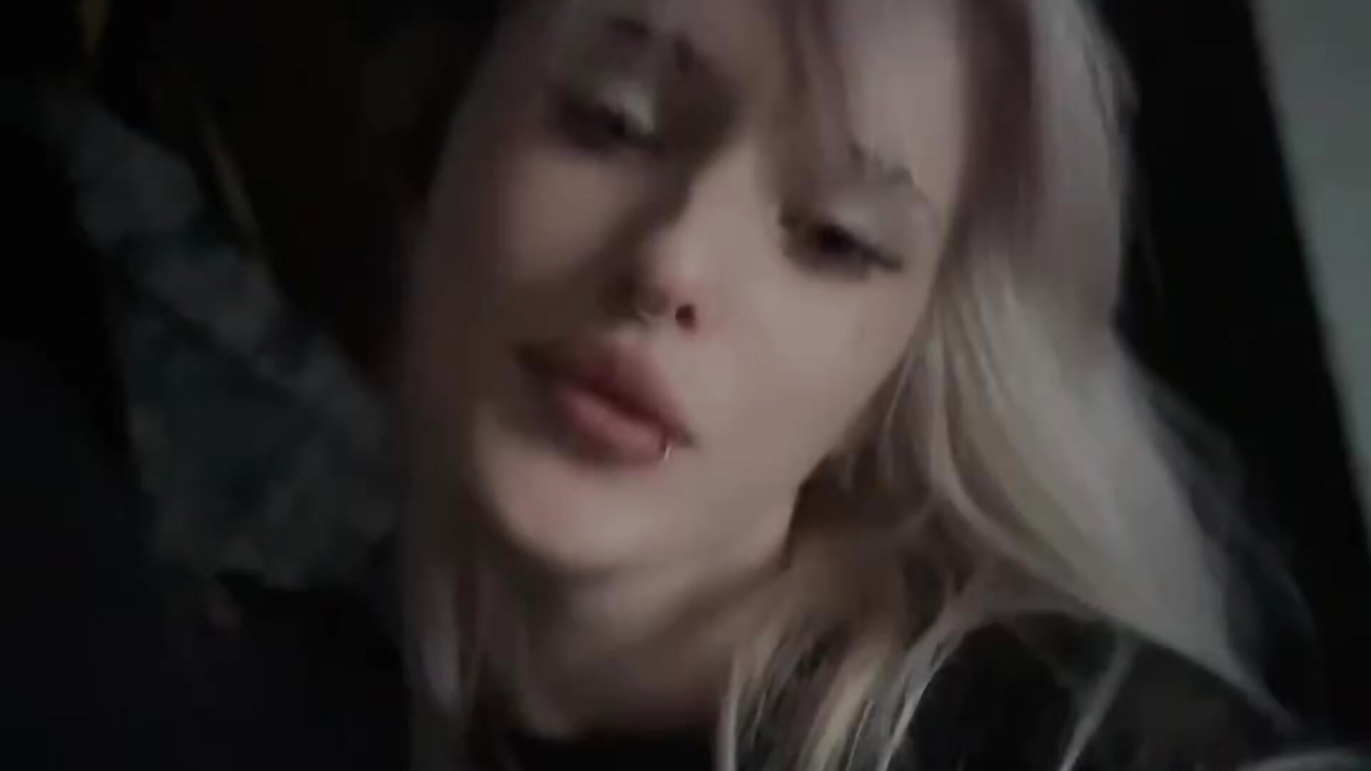 This dance is for you ❣️ – video af LezzyCrown cam-model