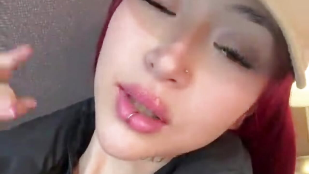 💋