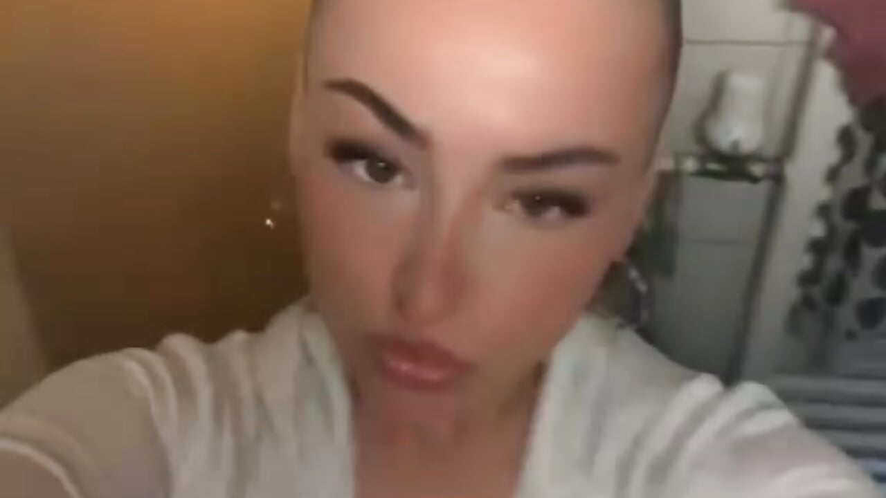 👀 - βίντεο μοντέλου Cutie_Sara