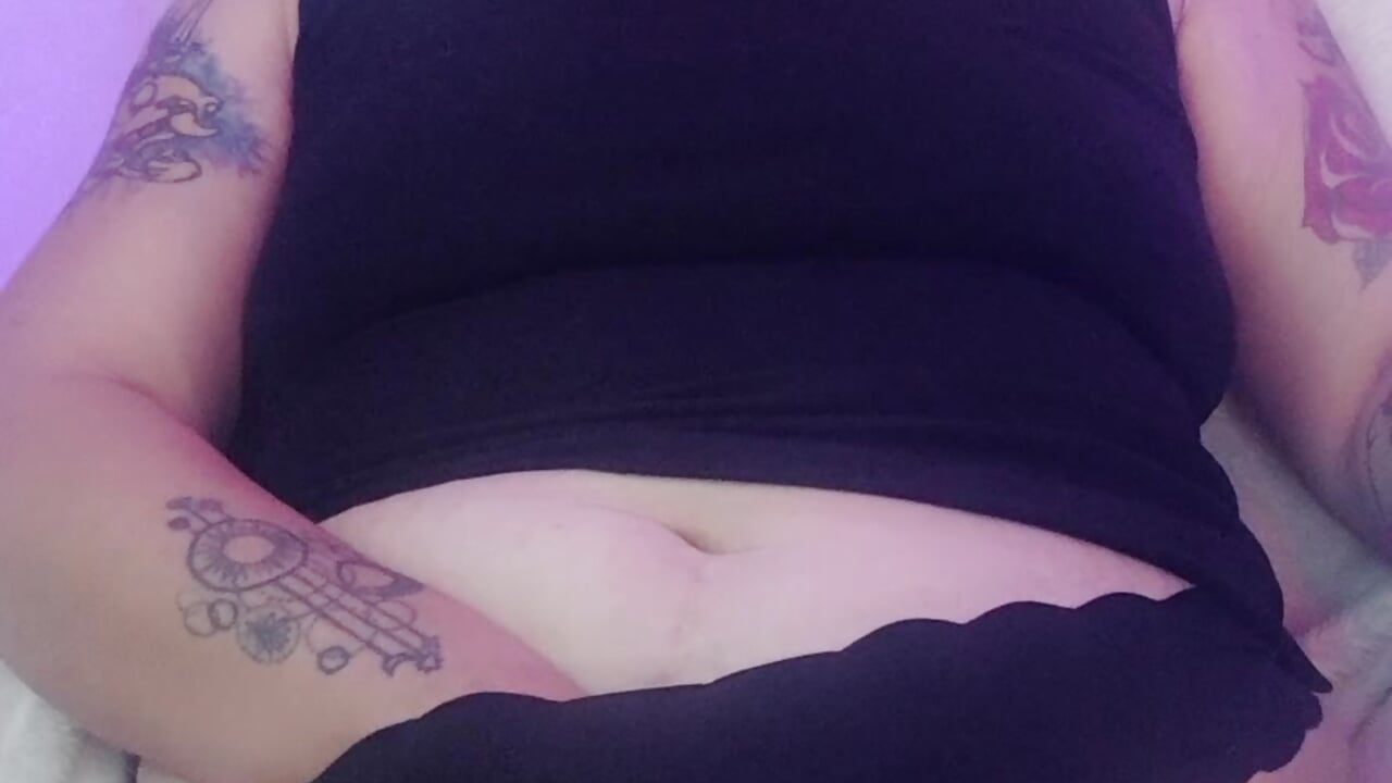 Finger pussy harder + squirt - Vídeo de Batthory_miaa, modelo de vídeos
