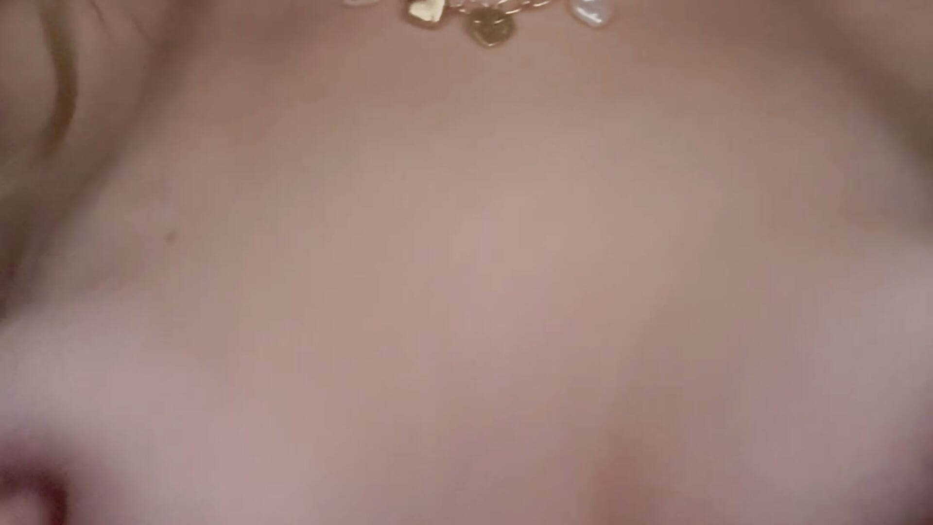 Play with my juicy tits – video af Lucianamol cam-model