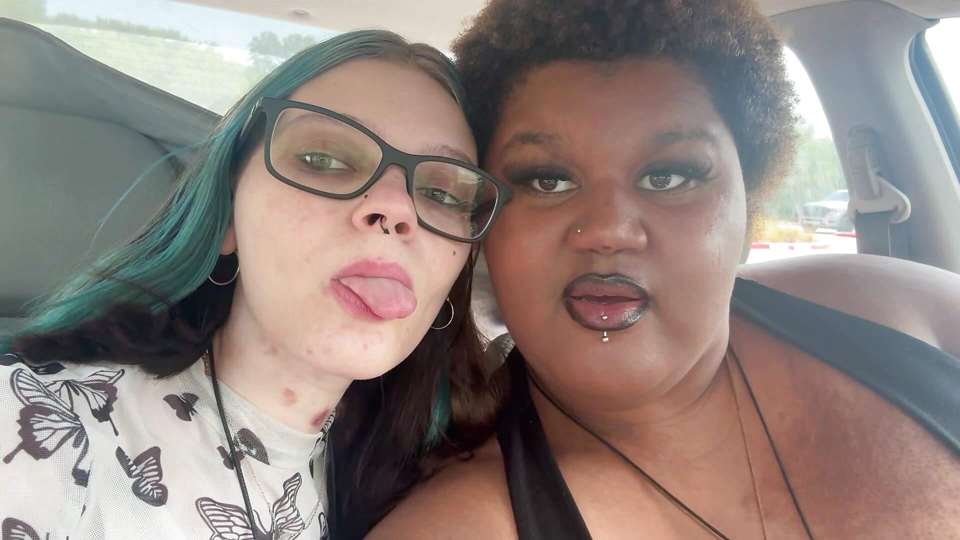 WLW - clip cu 420starr model videochat