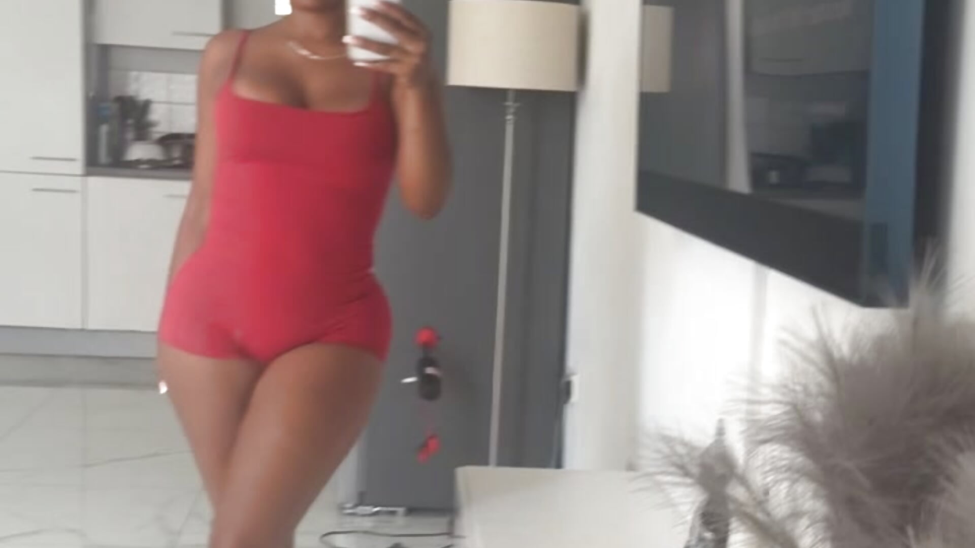 3D727186-D554-4A06-BFE6-0CF3818B57E7 - video by Giamonroee cam model