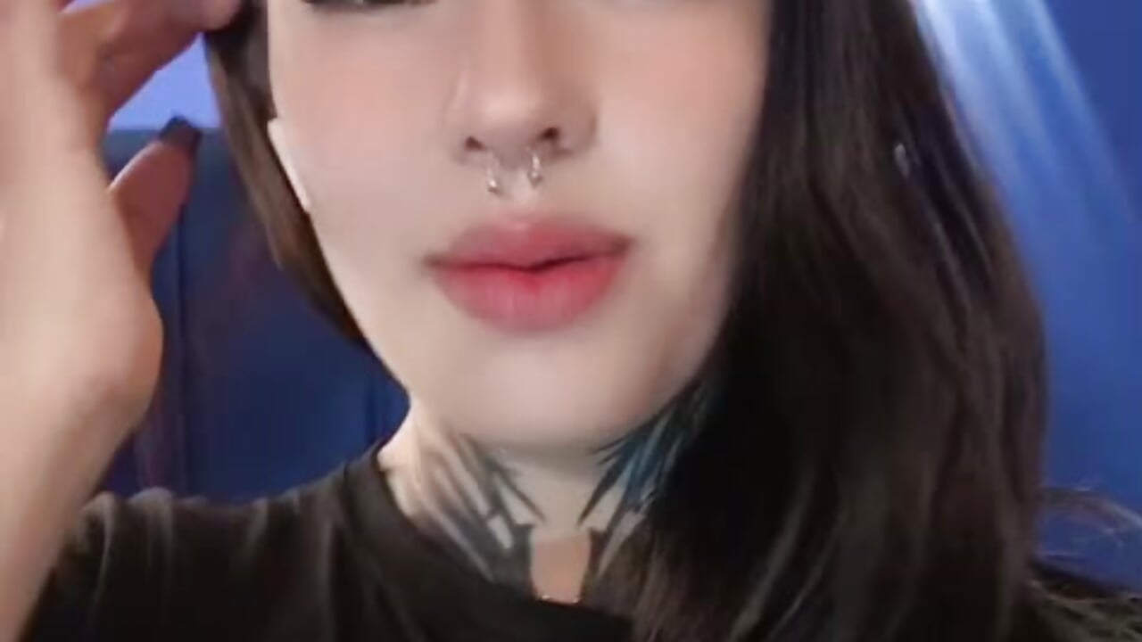 WhatsApp Video 2026-07-25 at 9,11,10 AM – video modela na kameri Catarina_a