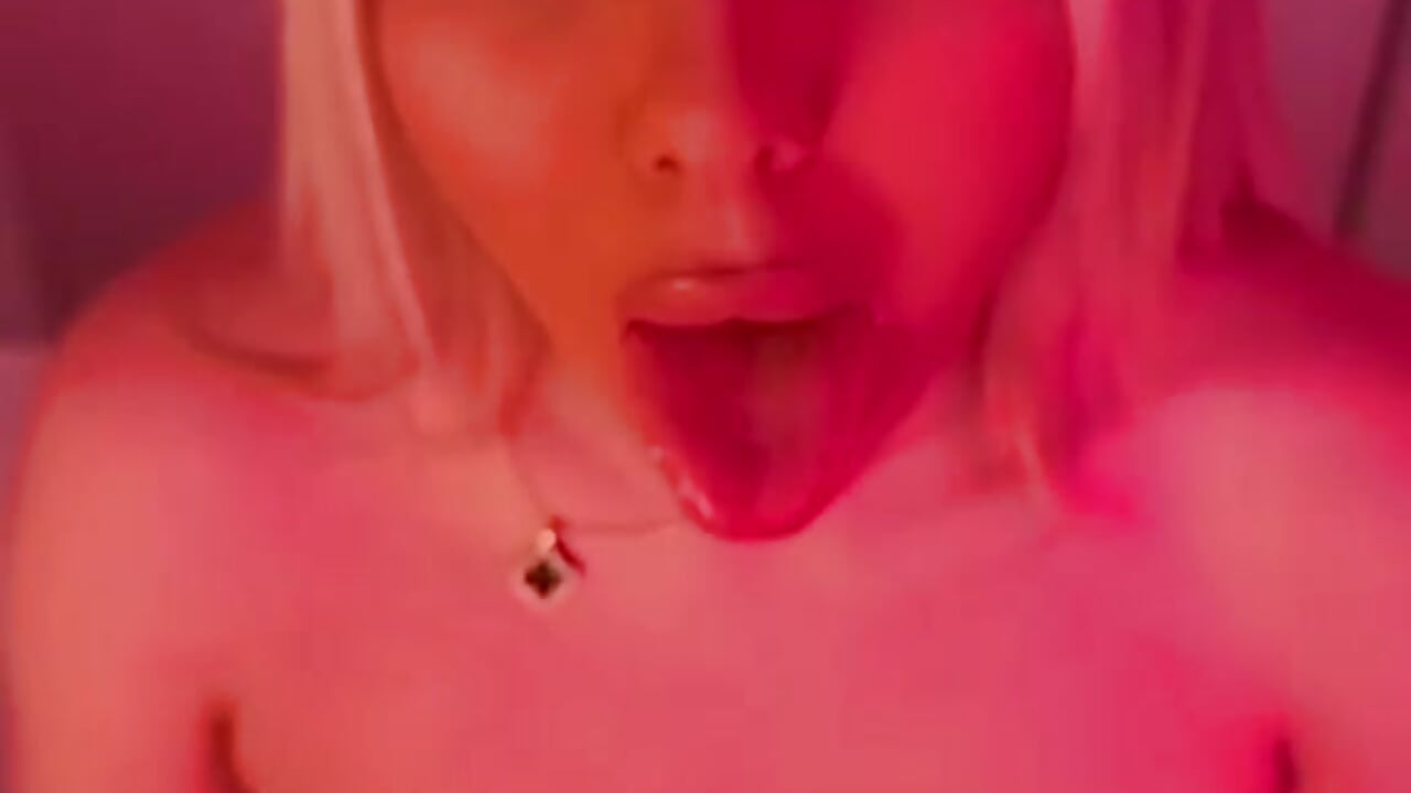 3917909a-9fb3-44e4-8dd7-648f3e224530 - video by TheBlairxx