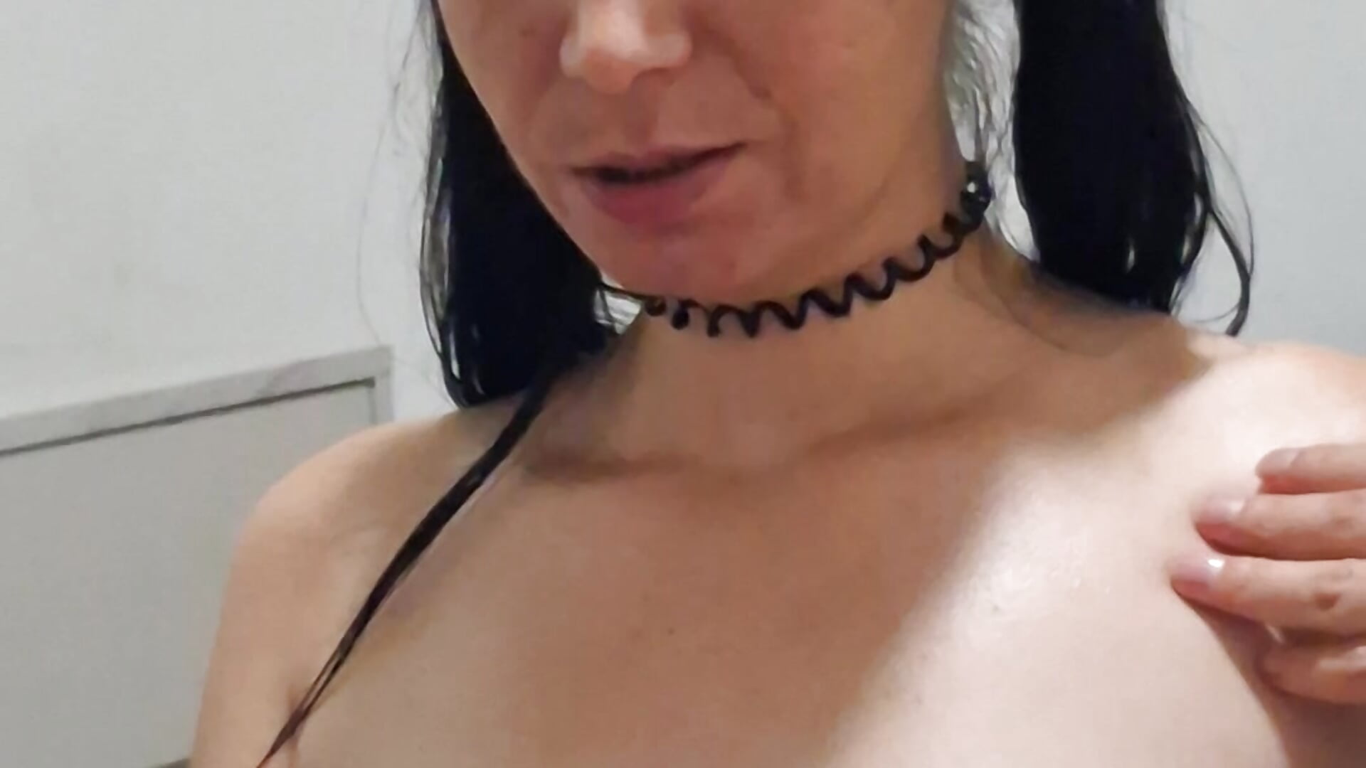 Good girl (Blowing Dildo) - clip cu Little_moanA_petite model videochat