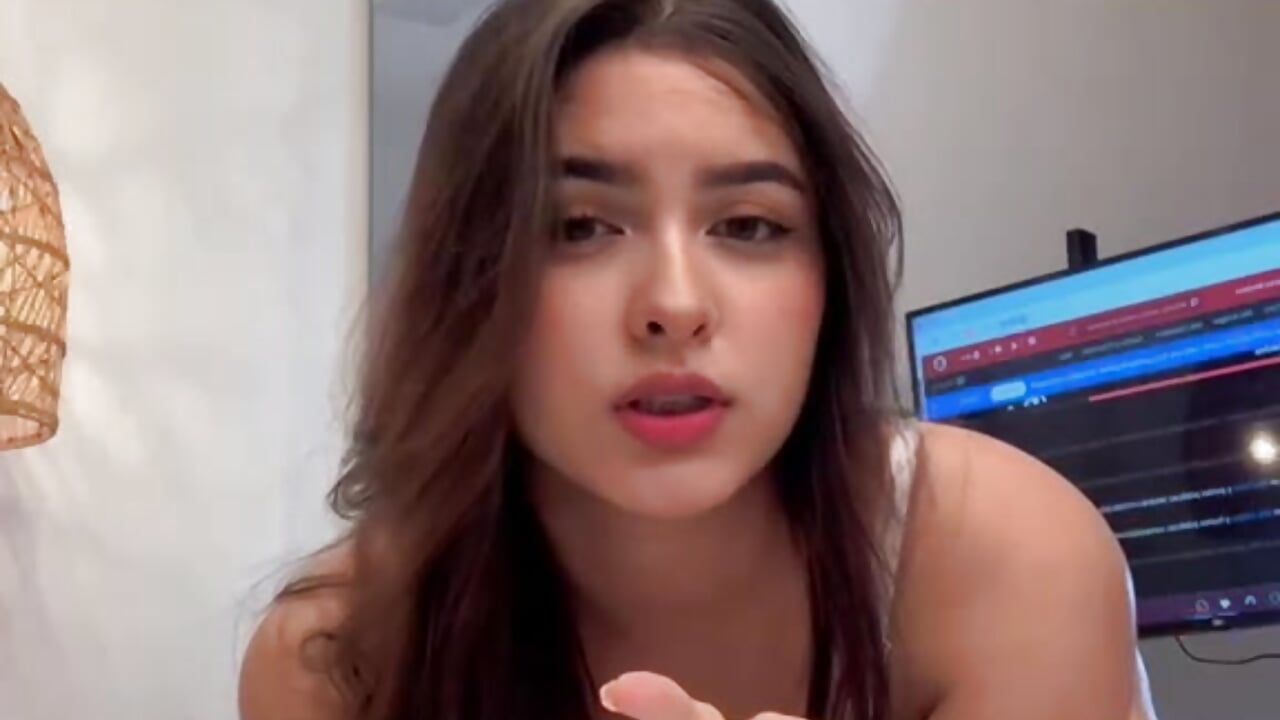Chloe_Miiller 🍑🐰 - video av Chloe_Miiller cam-modell
