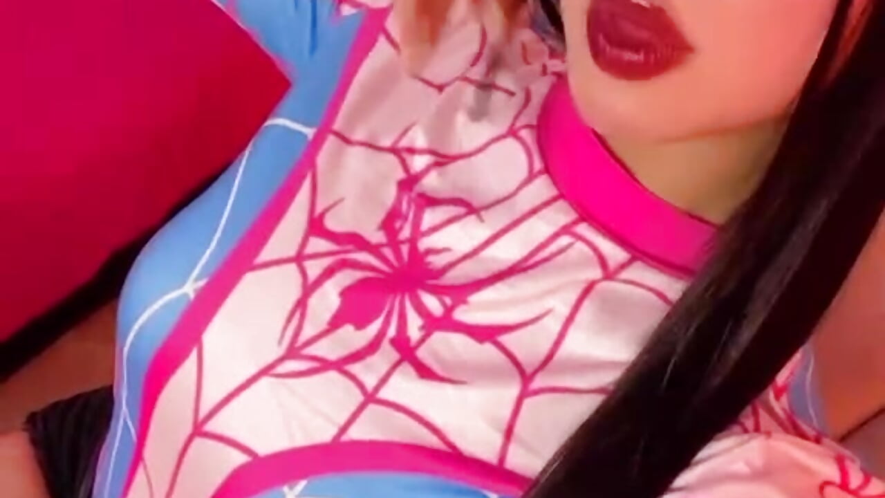 🕸️💗 - vídeo de Katiaa_n