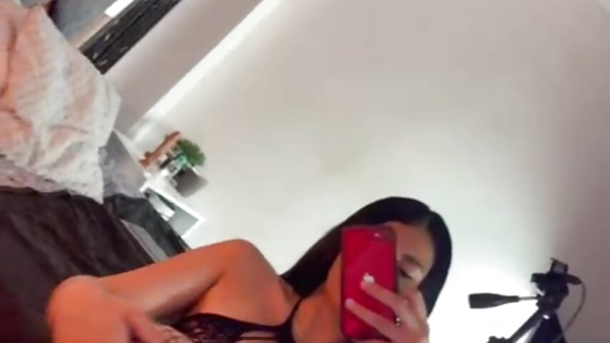 In fishnet stockings🖤 – video modela na kameri My_Meloddy_
