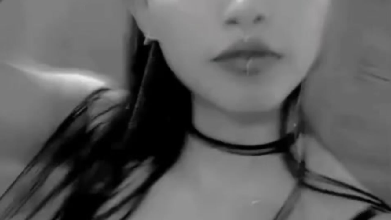 Good afternoon my loves ❤️ – video modela na kameri alessia__noir_