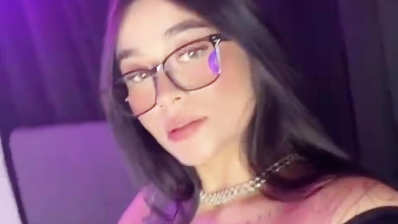 happy night - فيديو من Lexxiee موديل الكام