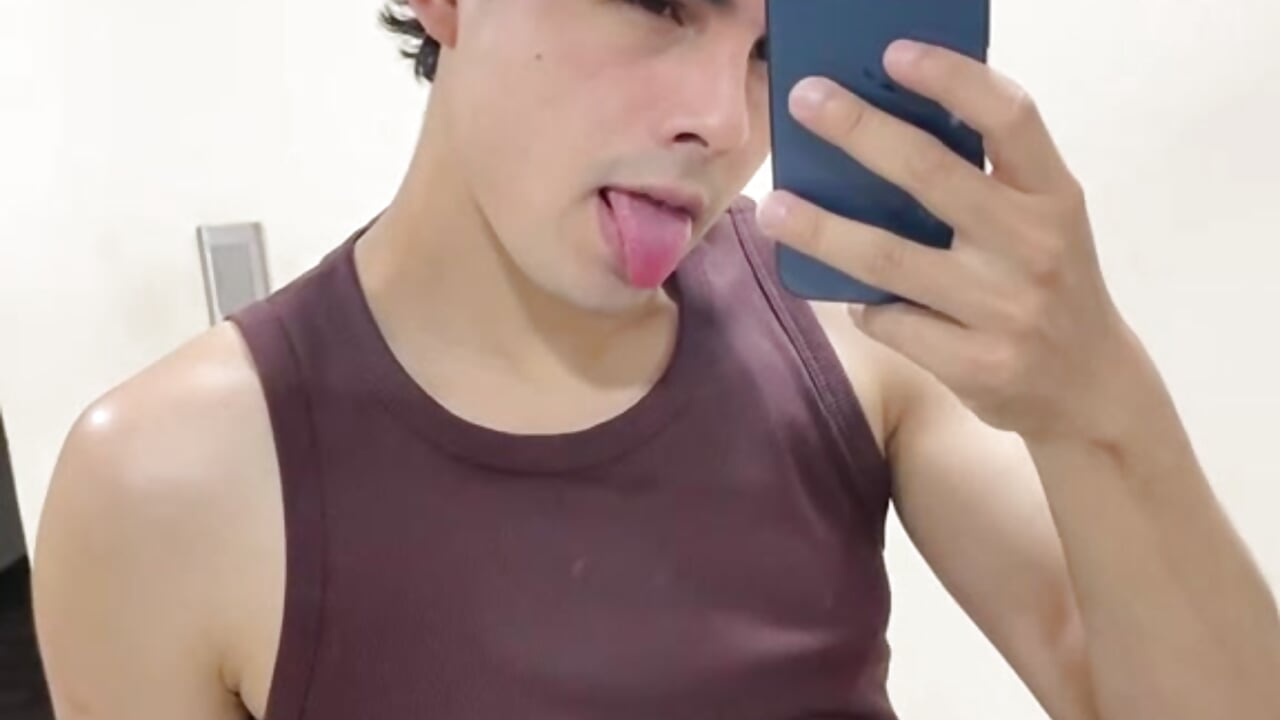 T-shirt – video od webkamerové modelky Samu__Hott21