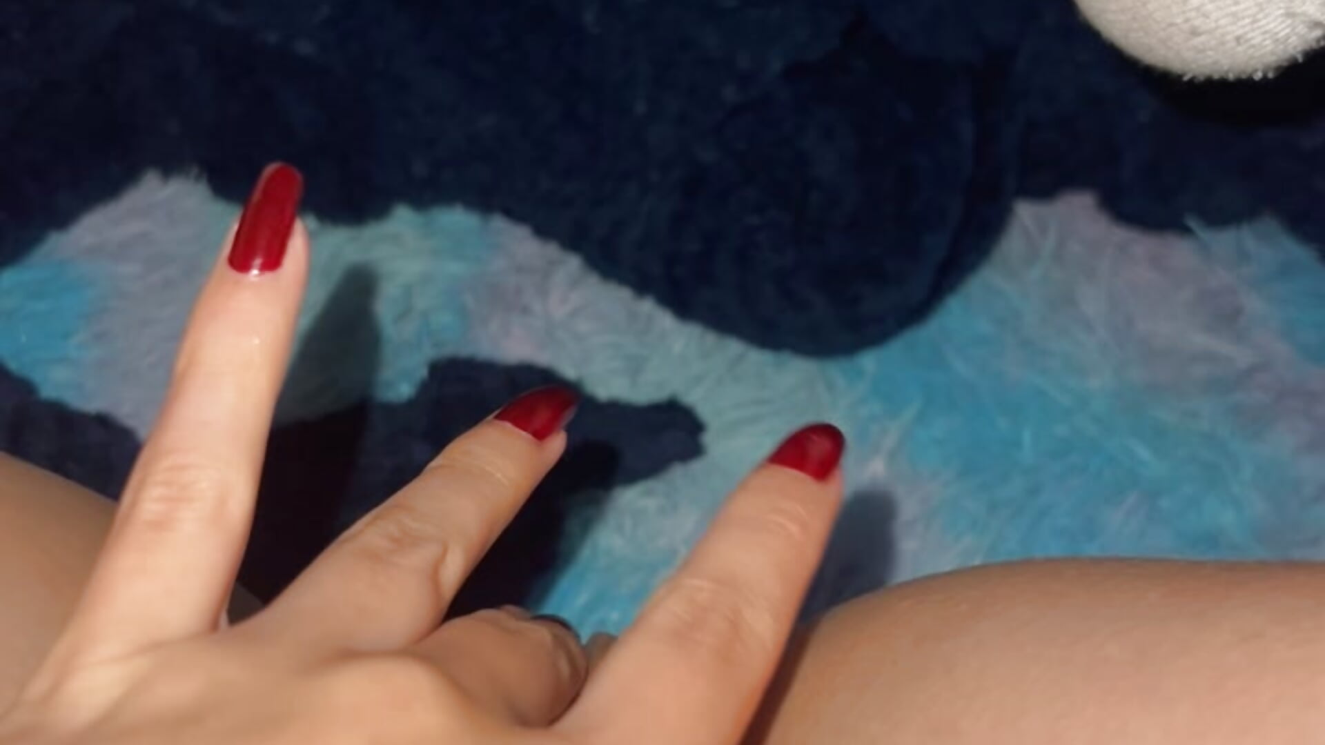 BIG PUSSY LIPS - vídeo de la modelo de cam hally-jensen1