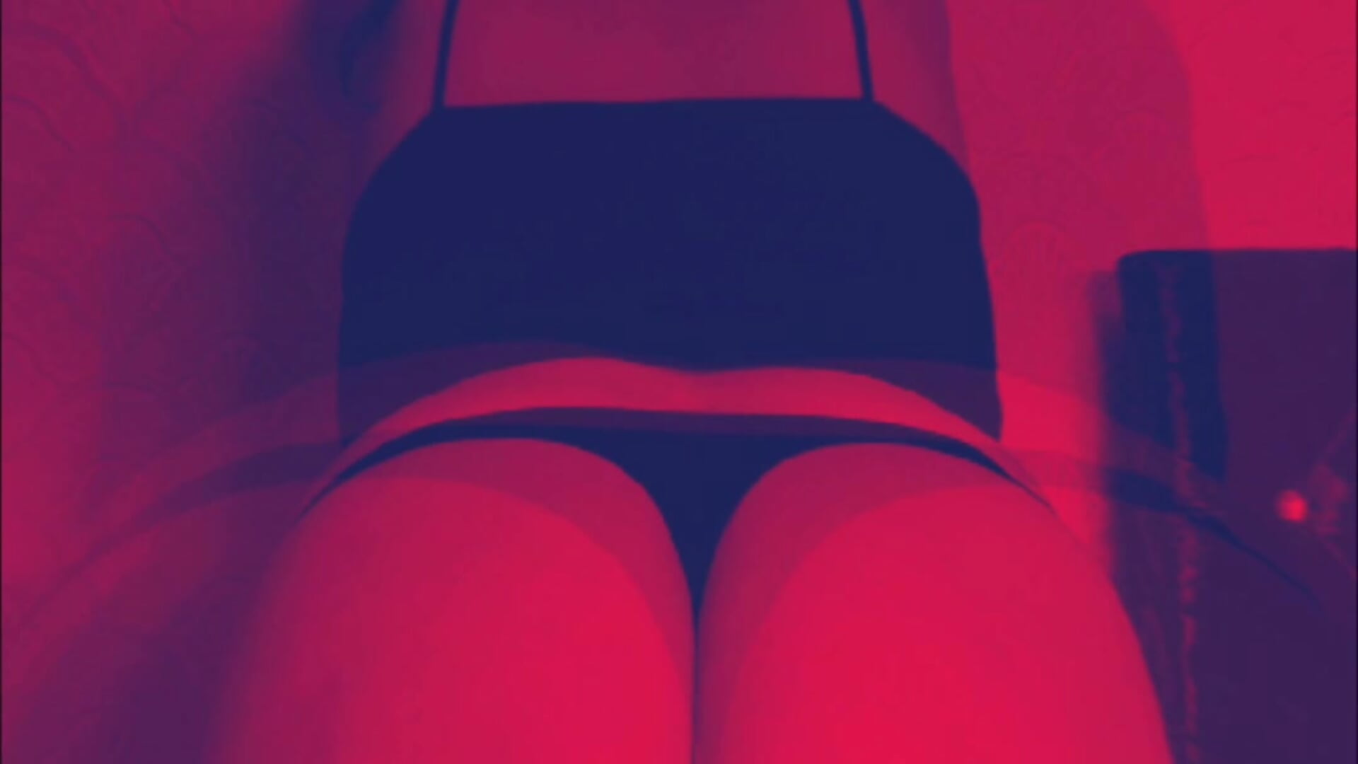My big ass - CheekyxLola 캠 모델의 동영상
