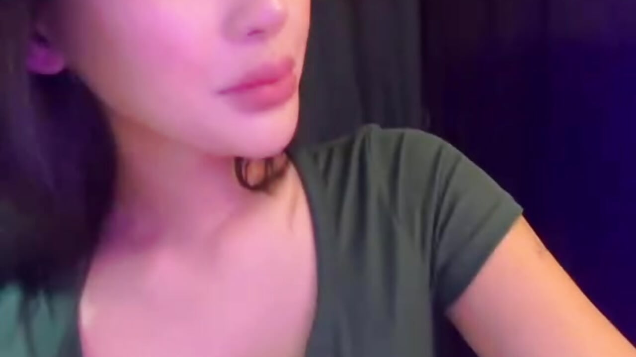 596d55f8-78ca-496e-9d35-701a96da7a16 - video của người mẫu cam FreshYoungInTown