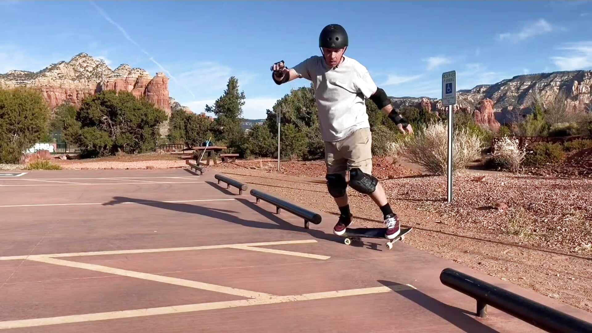 In Skateboarding We Trust - video od modelky/modela ProperAtmosphere93