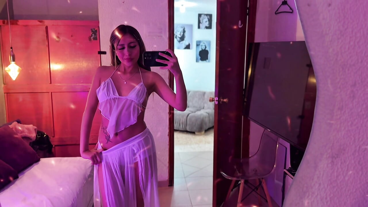 profile-intro-video-1785290931 - video by lina_thomsonn