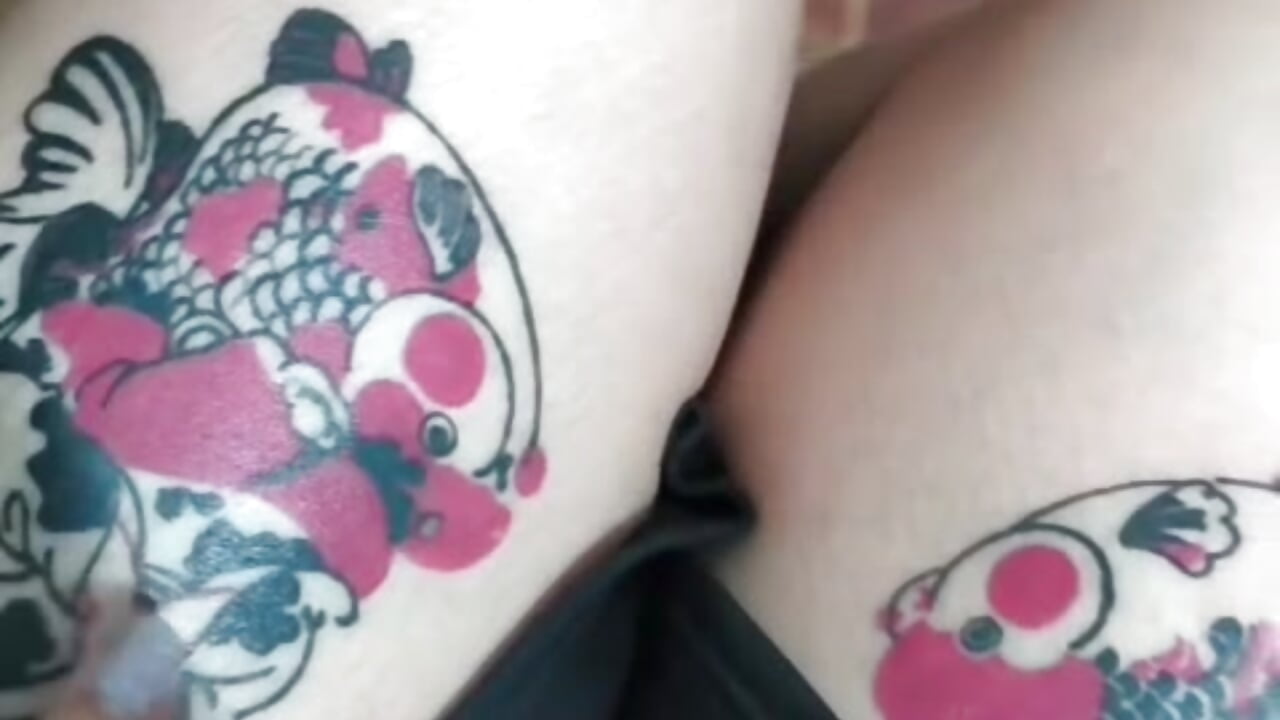 Difícil mirar a otro lado, ¿verdad? 😏🔥  Hard to look away, isn’t it? 😏🔥 - vidéo du modèle de showcams Ale_le