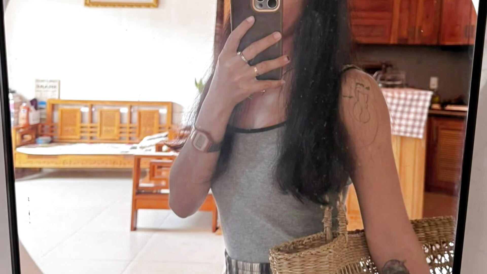 copy_071C61FD-9D75-4F2A-8708-08E7D90A4E3C – video af Sushi_2000 cam-model
