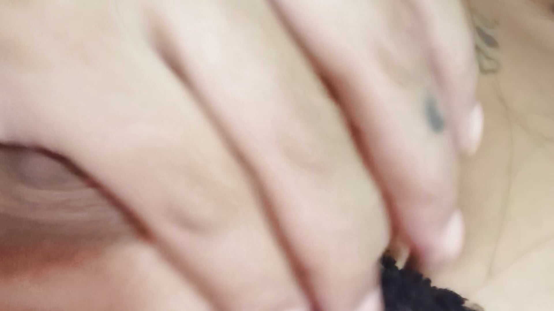 1000069360