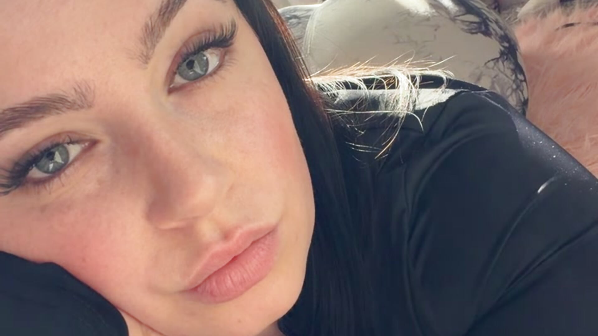 Teaser 😘 - video by scarletraexox cam model