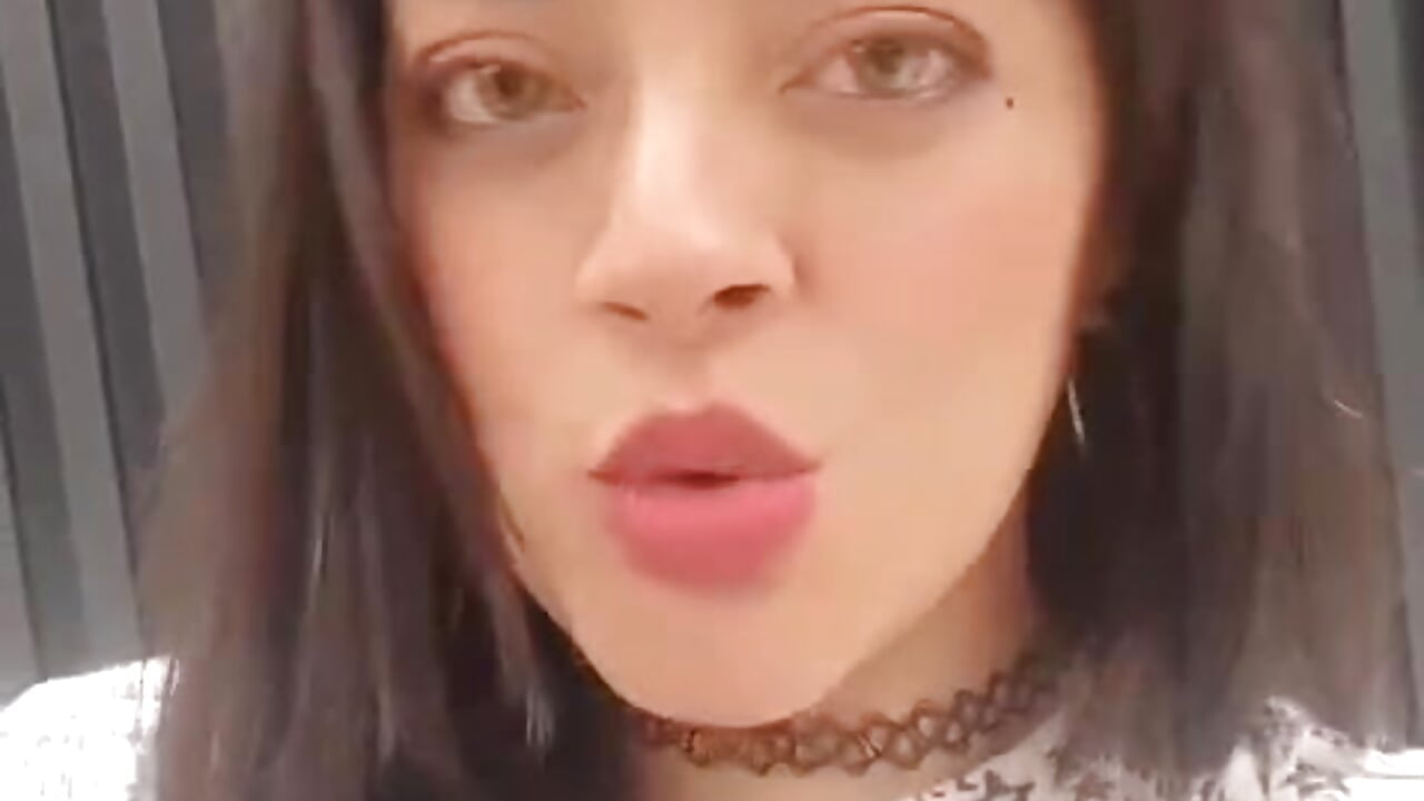 Hi Guys ❤️ - video od modelky/modela Akira_nyx