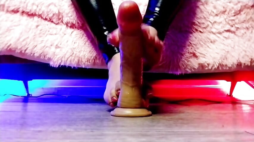 Footjob for you 💦👣