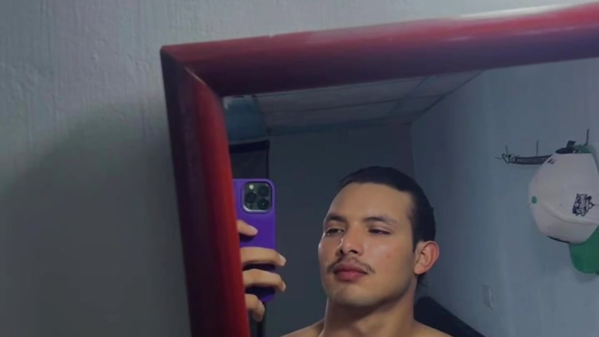 6d27d6081ac14bf0ac95e243dad76ef3 - video by Daddyyy202
