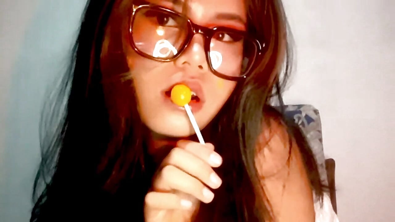 Luckyu Lollipop 🥵 - video by JinaRyun cam model