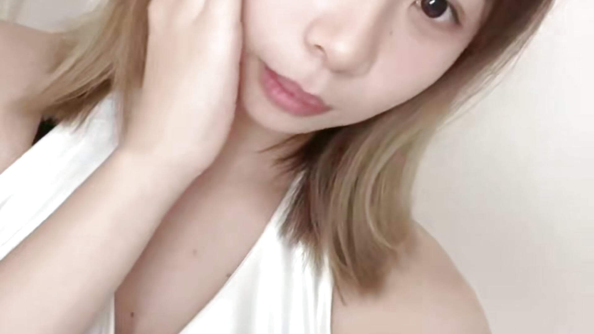 a39cabdfd3539cd73eb5ae469b9684a8 – video af GarySmithr cam-model
