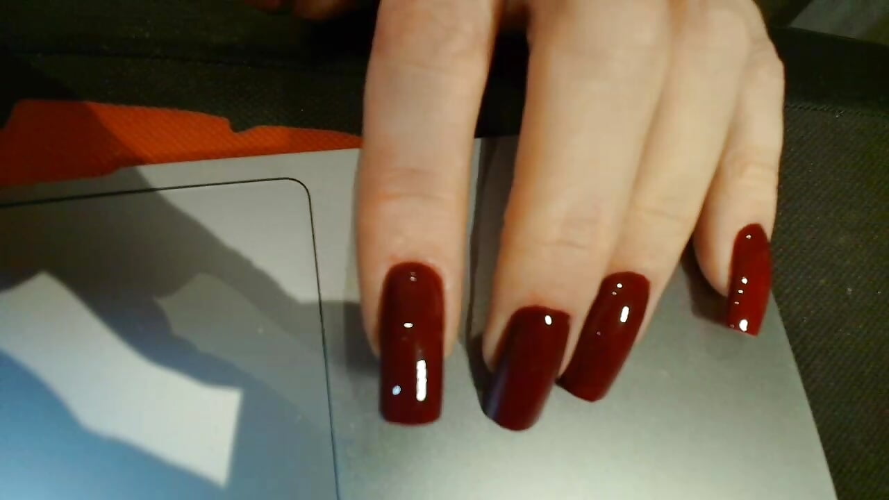 [11 Sep 23:49] Private Show - copy 12 Sep 12:23 – video od webkamerové modelky Maria_Anna_m