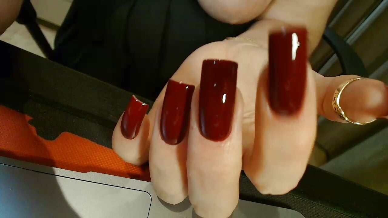 [11 Sep 23:49] Private Show - copy 12 Sep 12:02 – video od webkamerové modelky Maria_Anna_m
