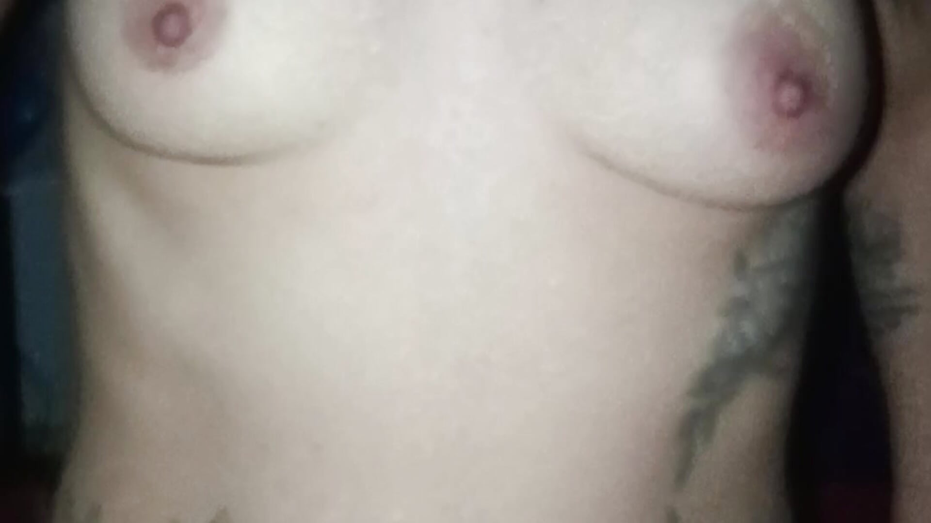 De frente - clip cu casalhoot model videochat