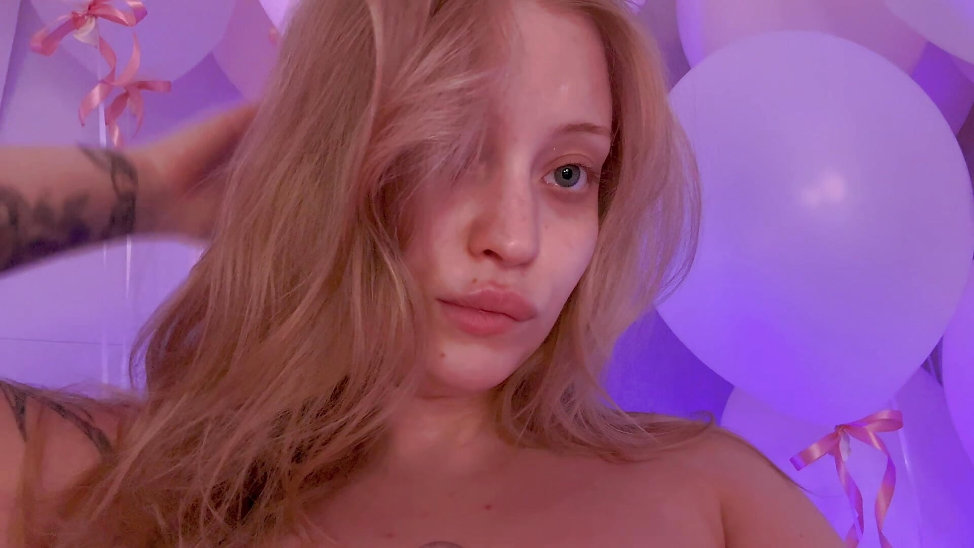 Myr - vídeo de MyrHilton modelo de câmara