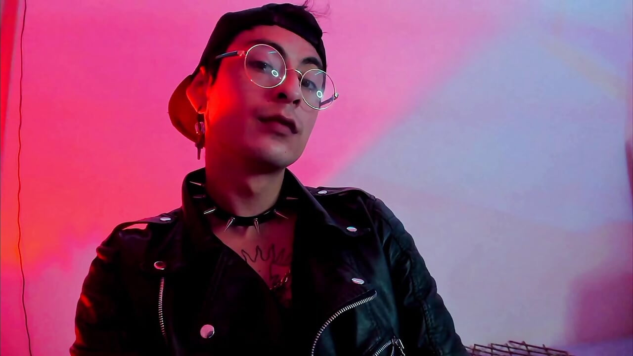 Intro profile - video av INDICOMAN cam model